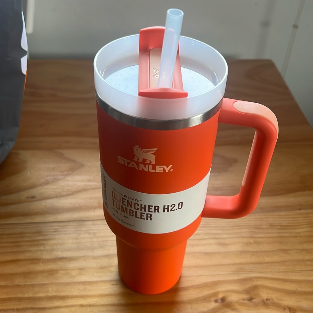 New Stanley Quencher H2.0 Tumbler